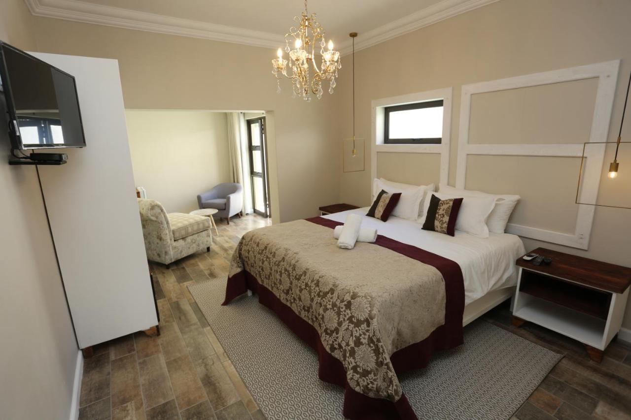 Boutique Guesthouse มาเรียนทอล ภายนอก รูปภาพ