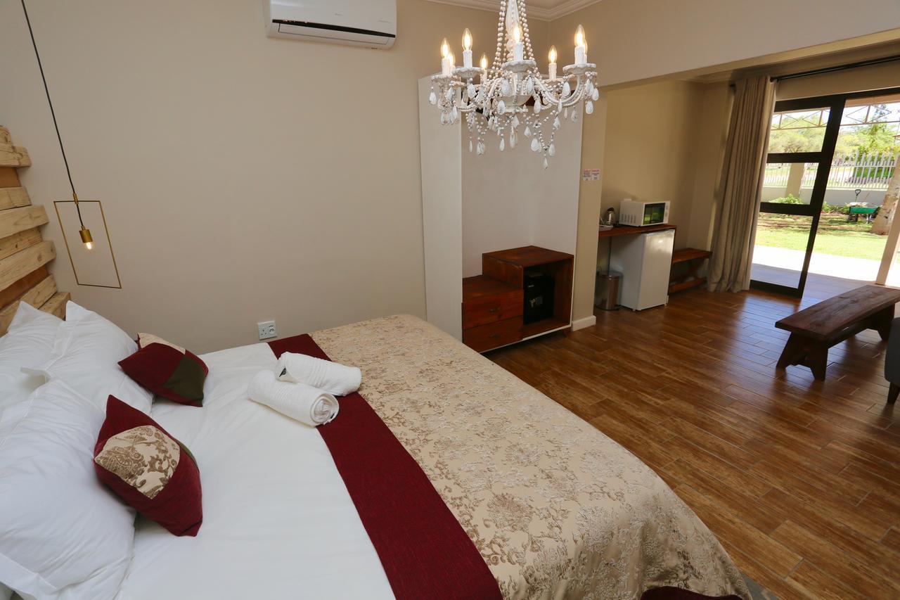 Boutique Guesthouse มาเรียนทอล ภายนอก รูปภาพ