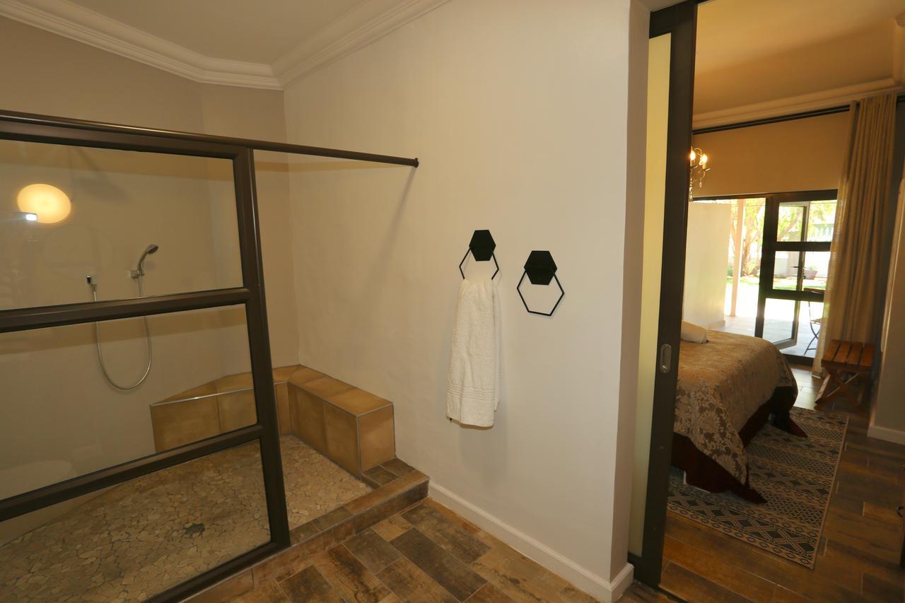 Boutique Guesthouse มาเรียนทอล ภายนอก รูปภาพ