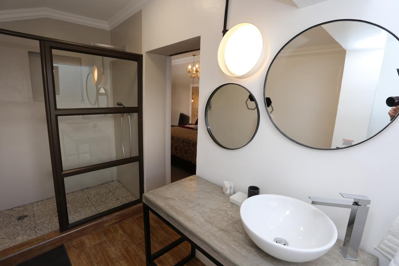 Boutique Guesthouse มาเรียนทอล ภายนอก รูปภาพ