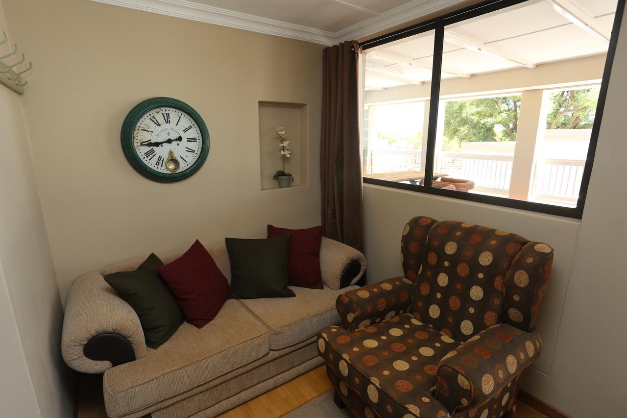 Boutique Guesthouse มาเรียนทอล ภายนอก รูปภาพ